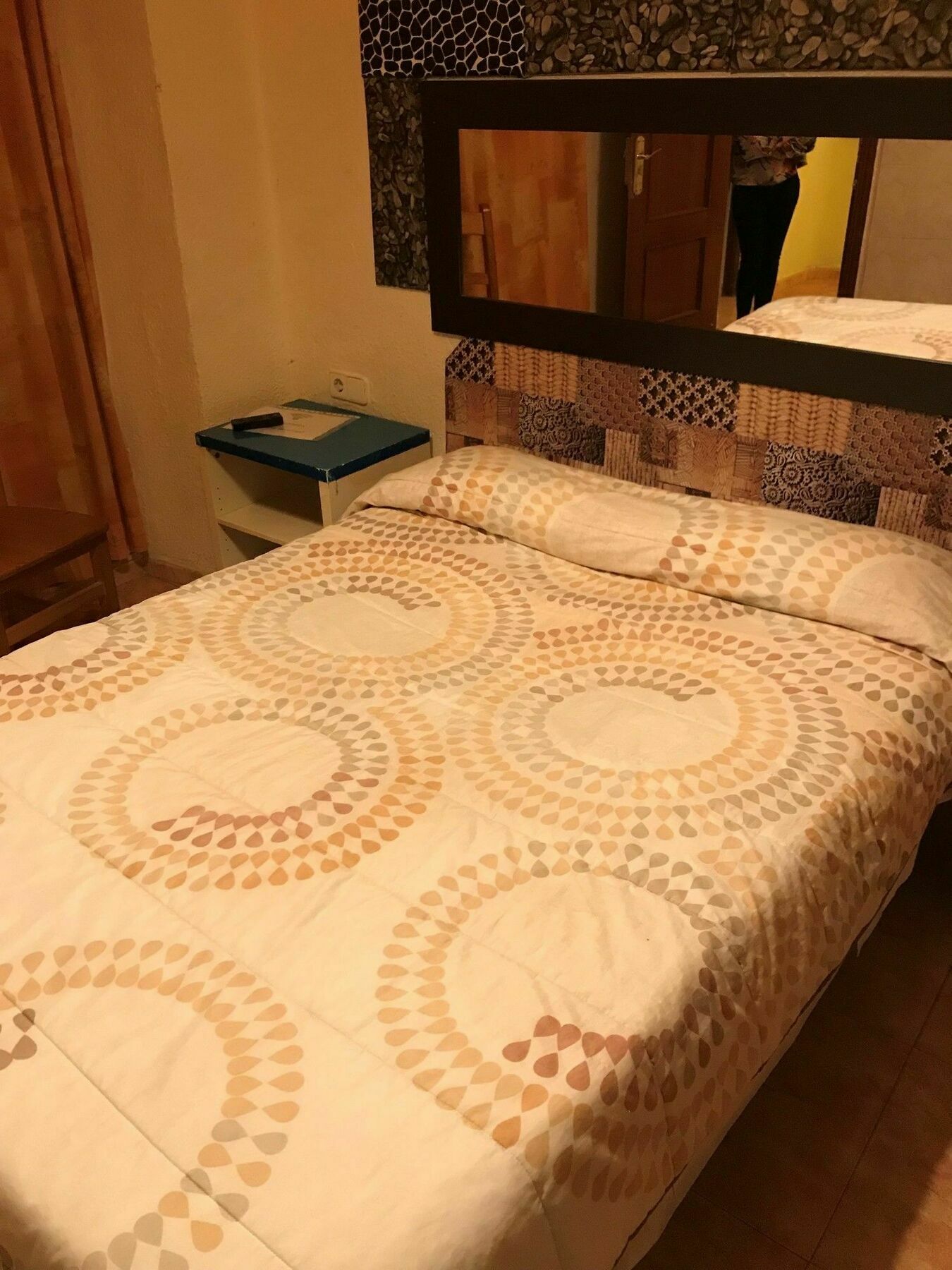 Hostal Becerrea - Madrid — Fotos 1